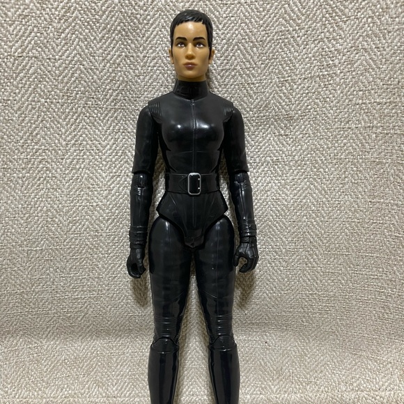 Selina Kyle 12” action figure - Picture 1 of 2